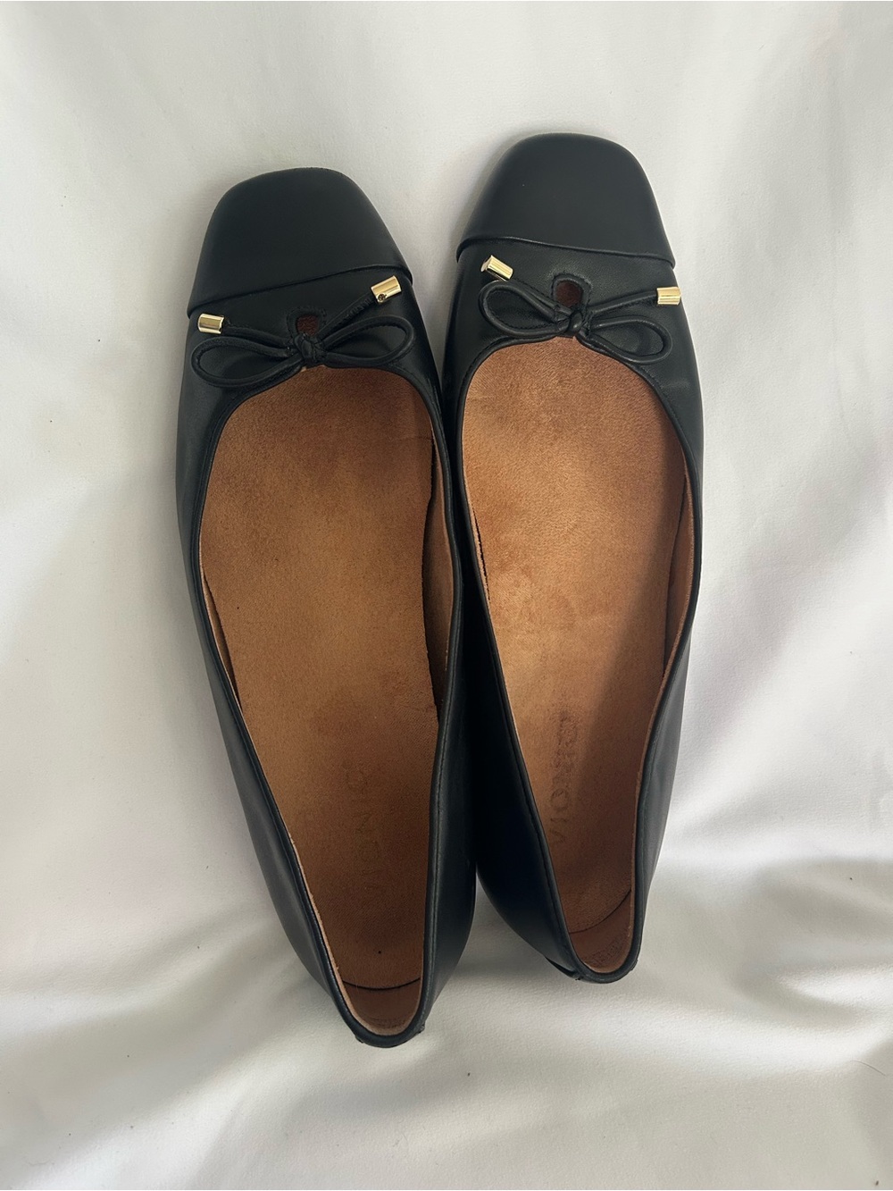 Vionic Klamath Ballet Flat Black Bow Detail- Size 10